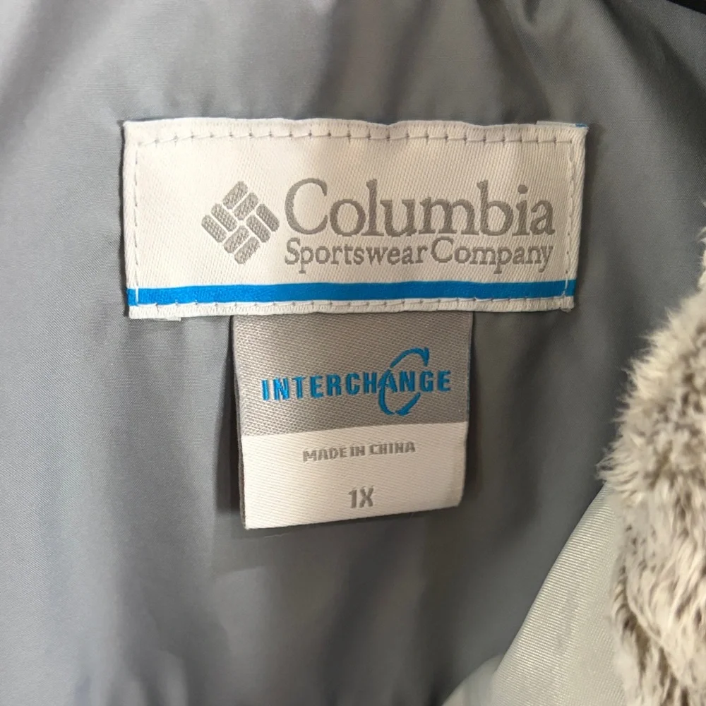 Columbia Maroon Hooded Jacket - Picture 4 of 17